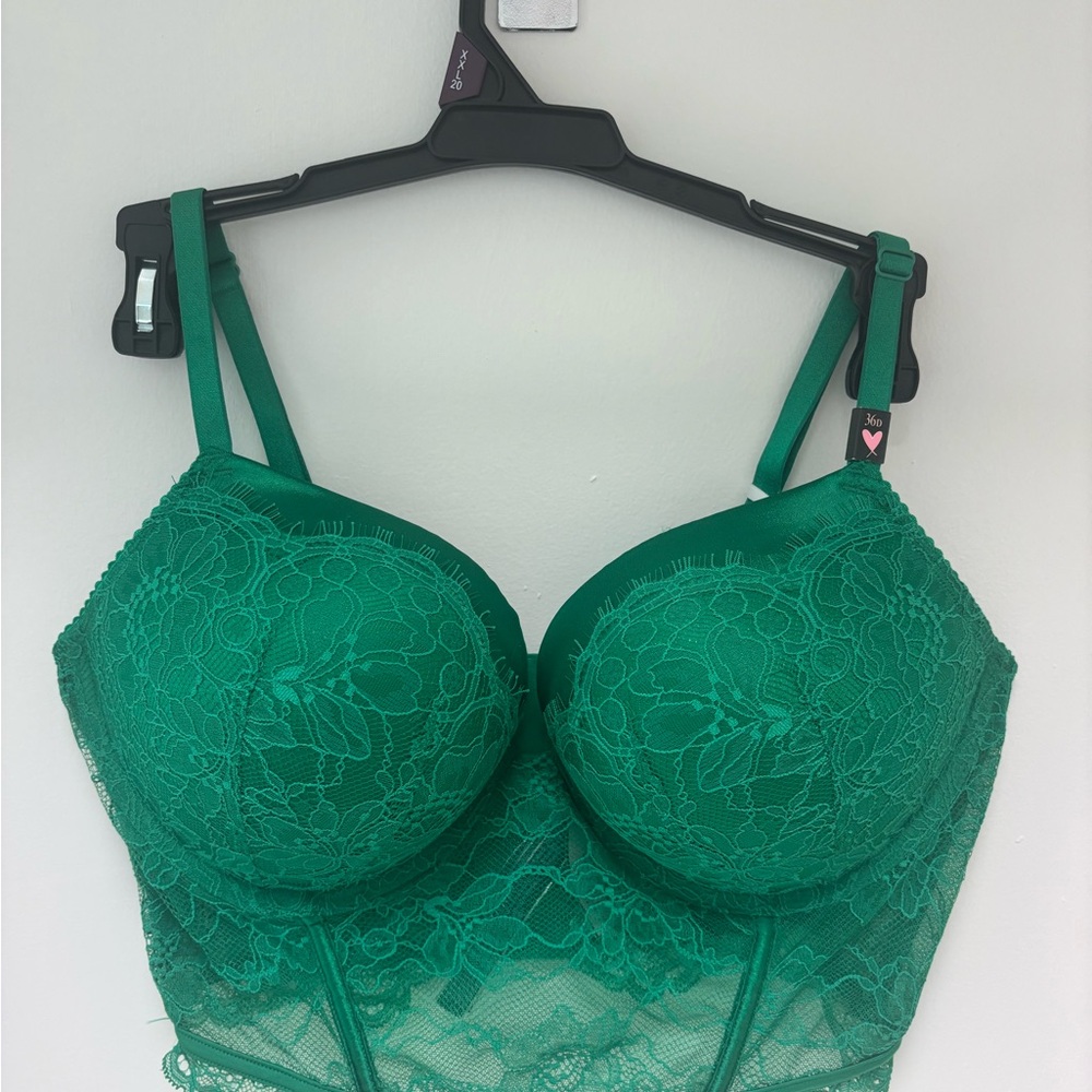Victoria's Secret Emerald Lace Bra